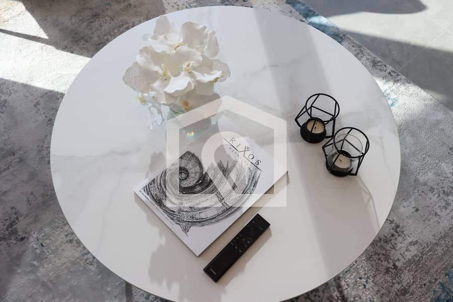 Deluxe 1BR Corner Suite with Marina Views - Image 17