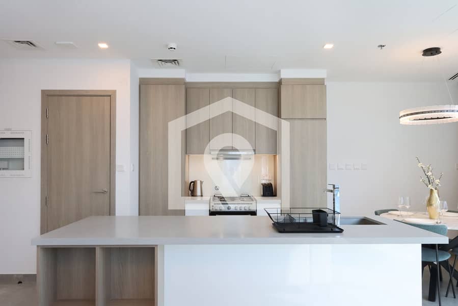 Deluxe 1BR Corner Suite with Marina Views - Image 20