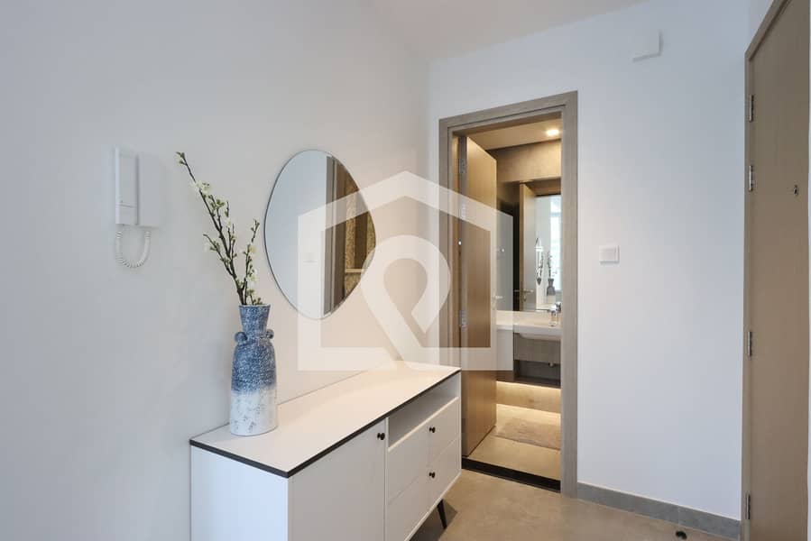 Deluxe 1BR Corner Suite with Marina Views - Image 23