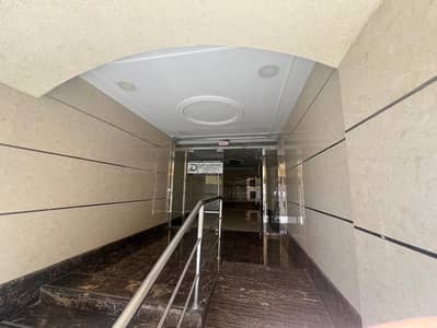 مبنی تجاري  للبيع في النباعة، الشارقة - 54dea586-b335-420e-a18f-d51a250308c1. jpg