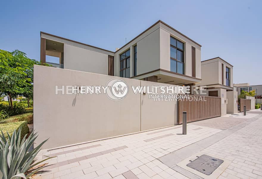 Exquisite 3 Bed Corner Unit | Garden Views