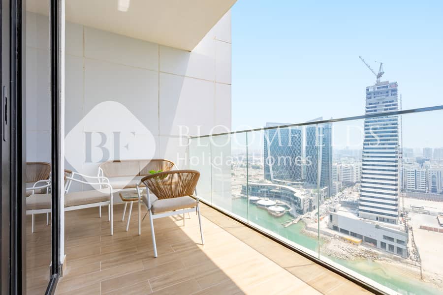 25 25 Balcony. jpg