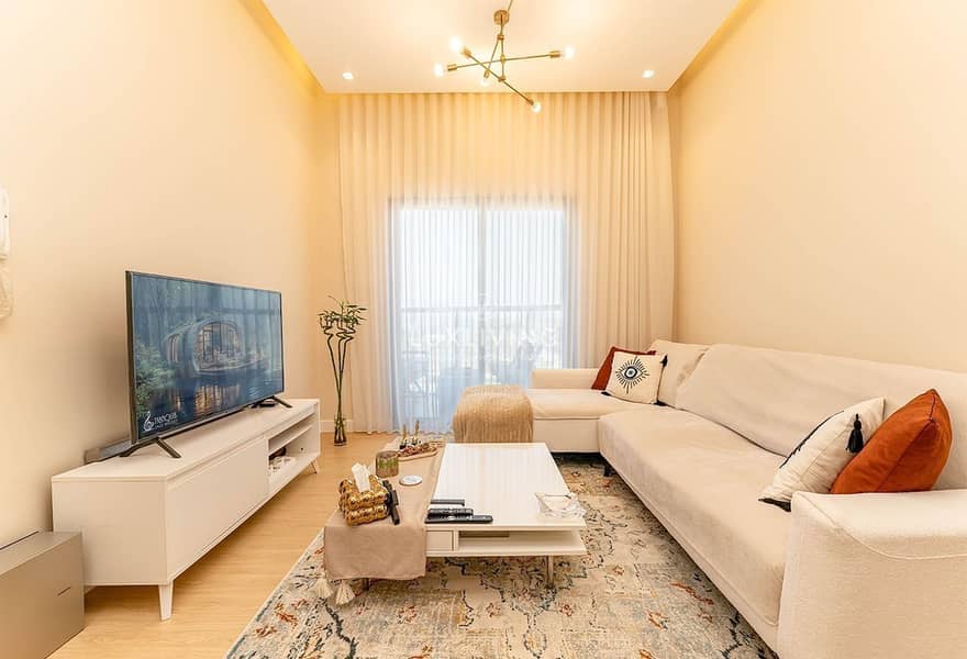 Exclusive | Furnished | Skyline | Easy Access Exclusive | Furnished | Skyline | Easy Access