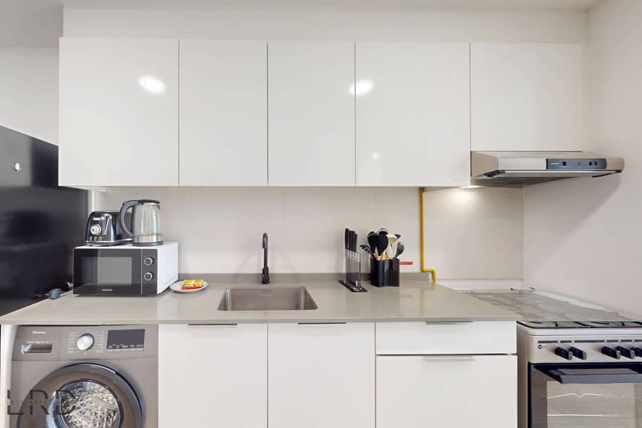 6 LRD-VACATION-HOMES-Bloom-Tower-B-JVC-06252025_132800. jpg