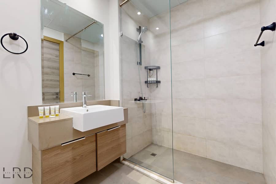 9 LRD-VACATION-HOMES-Bloom-Tower-B-JVC-06252025_134222. jpg