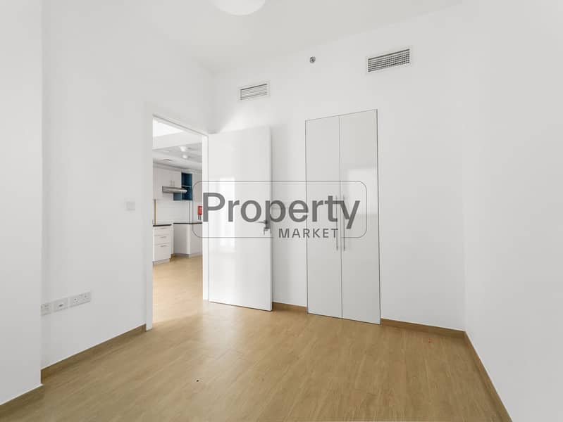 12 7ST08569. jpg
