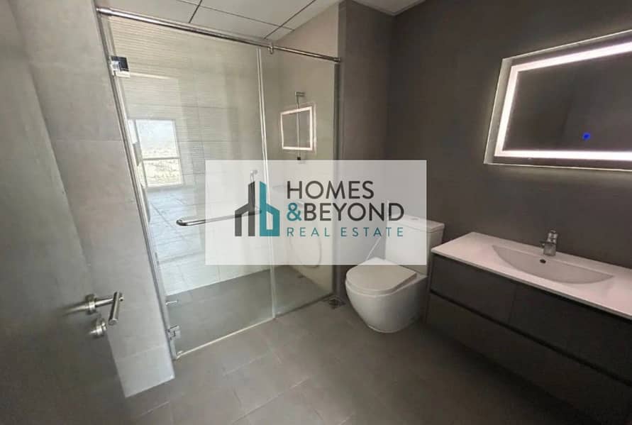 15 Washroom. jpg