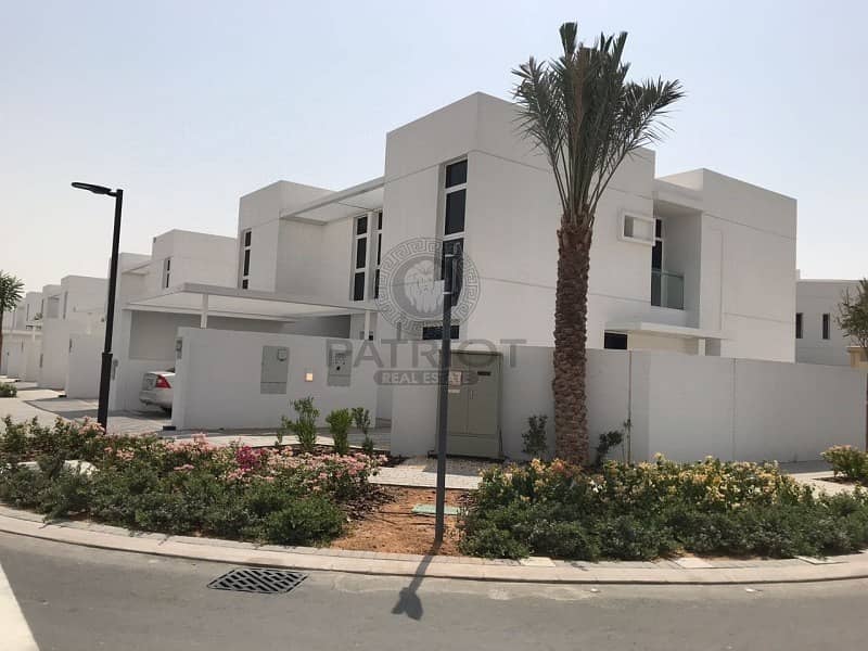Ultra Luxury 5 Bedroom Townhouse For Sale Mudon