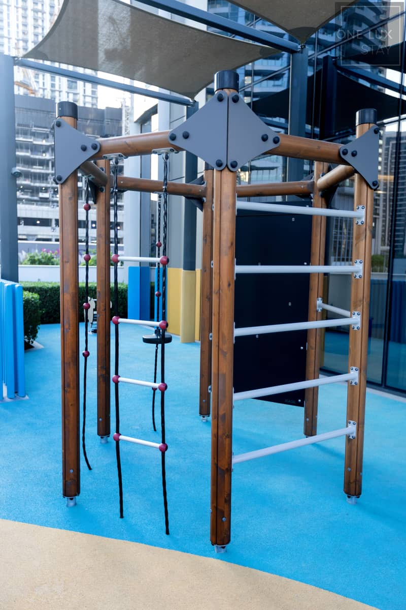 37 4 kids outdoor (3). jpg