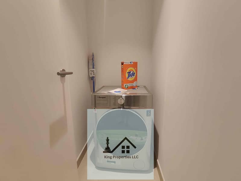 18 dc5a4bf6-c5f2-4df2-ba25-a2b898a0a8a9. jpg