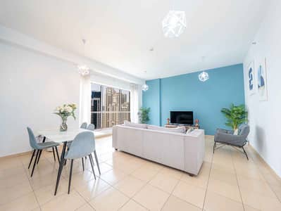 2 Bedroom Apartment for Rent in Jumeirah Beach Residence (JBR), Dubai - Furnished___Marina_View___Spacious_Living-1. jpg