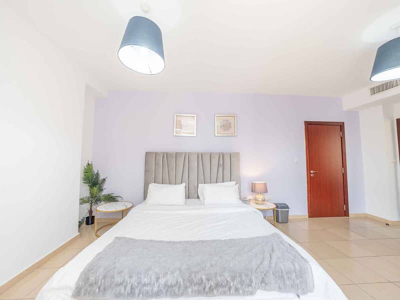 9 Furnished___Marina_View___Spacious_Living-18. jpg