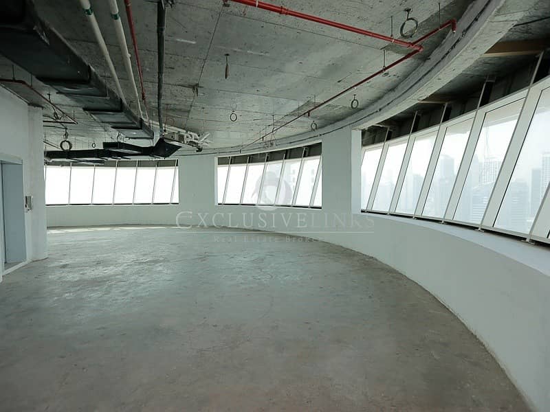 Full Floor with Terrace and 20 Parking Spaces