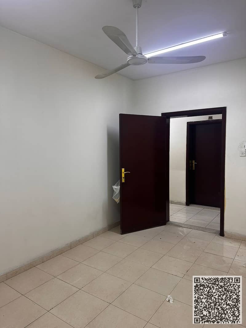 2 c37dacd7-5e07-4f5b-a787-08e48d36911a. jpg