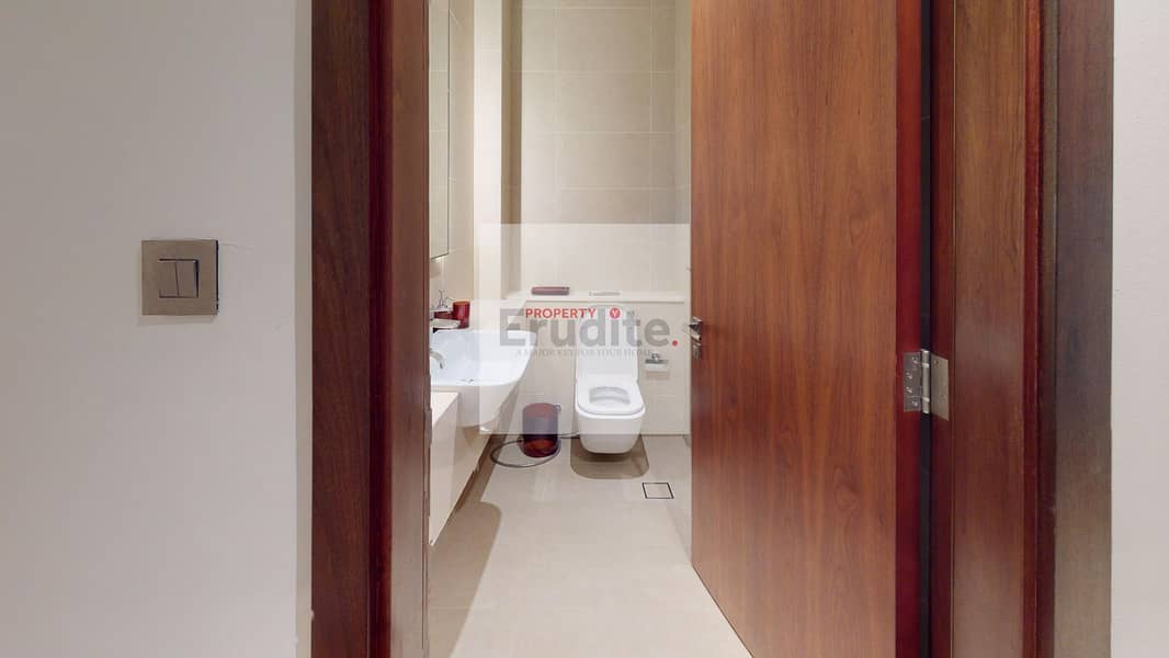 11 Marina-View-Mg1-06-2BHk-Bathroom(2). jpg