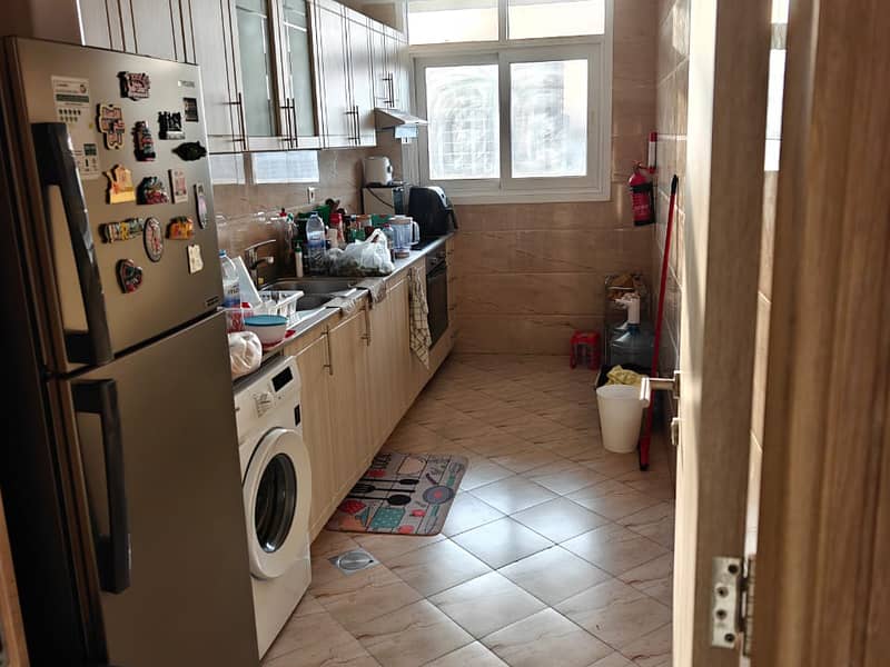 4 Spacious_2_BR__Prime_Location___Smart_Buy-1. jpg