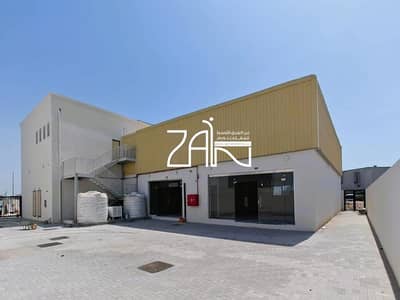 Shop for Rent in Mussafah, Abu Dhabi - Spacious Shop Vacant 4 Cheques Thriving Location