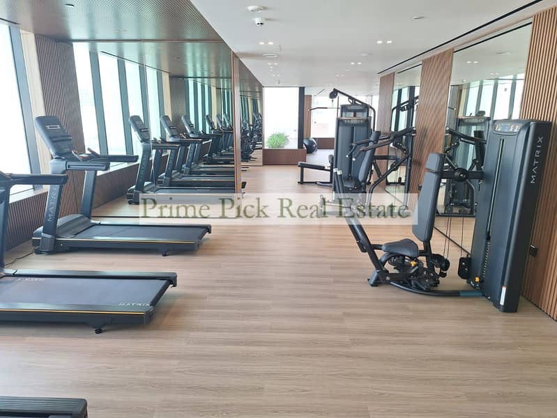 10 GYM. jpg