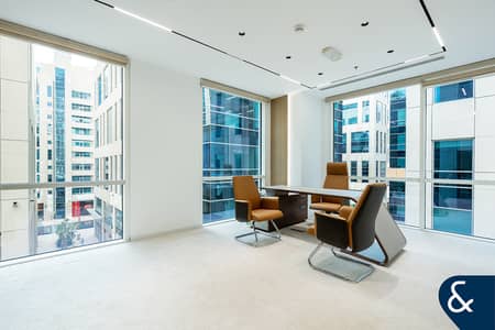 Office for Sale in Business Bay, Dubai - Vacant | Plug and Play | Furnished