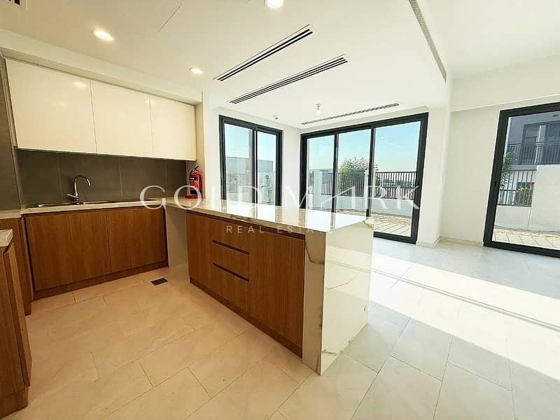 Вилла в Дубайлэнд,Вилланова,Ла Роса,Ла Роса 4, 4 cпальни, 3900000 AED - 12038570 Вилла в Дубайлэнд,Вилланова,Ла Роса,Ла Роса 4, 4 cпальни, 3900000 AED - 12038570