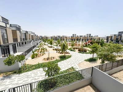 3 Bedroom Townhouse for Sale in Mudon, Dubai - Prime Location | 60% -40% PP | Facing Pool | 3BR
