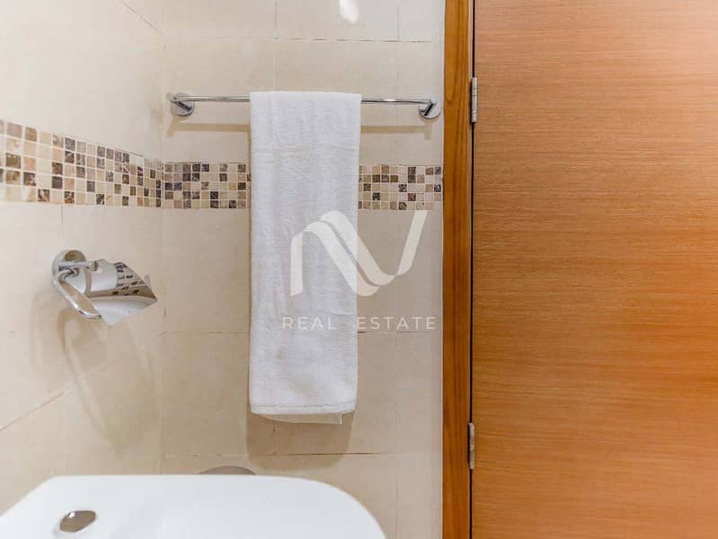 11 Ansam 2 2BR, Yas Island -12540271851_0021_remove 5. jpg