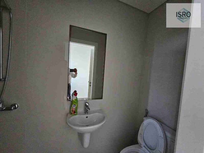 7 1000313700. jpg