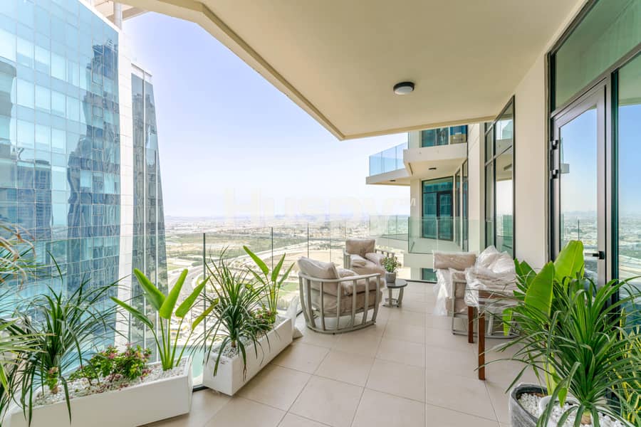 High Floor | Branded Interior | 12 Cheques High Floor | Branded Interior | 12 Cheques