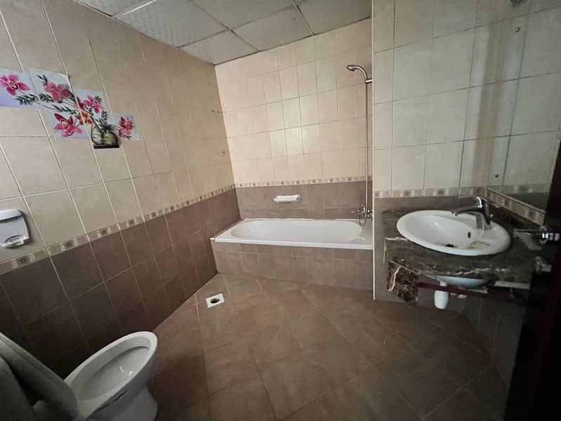 6 1cdcb581-d3e9-4515-8eec-0850d17abb9d. jpg