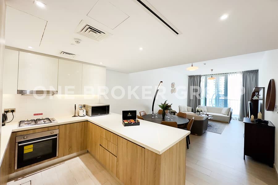 High floor 2 bed | Sea-Facing : Fully Furnished