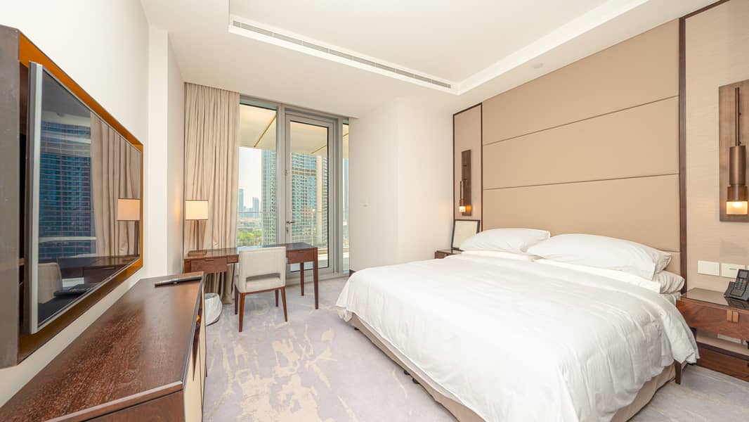 11 Burj_Khalifa_View___High_Floor__Furnished-8. jpg
