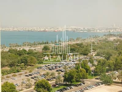 شقة 4 غرف نوم للايجار في شارع الكورنيش، أبوظبي - IMG-20250626-WA0109. jpg