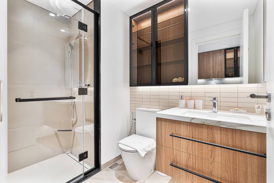 12 Full Bathroom (4). jpeg