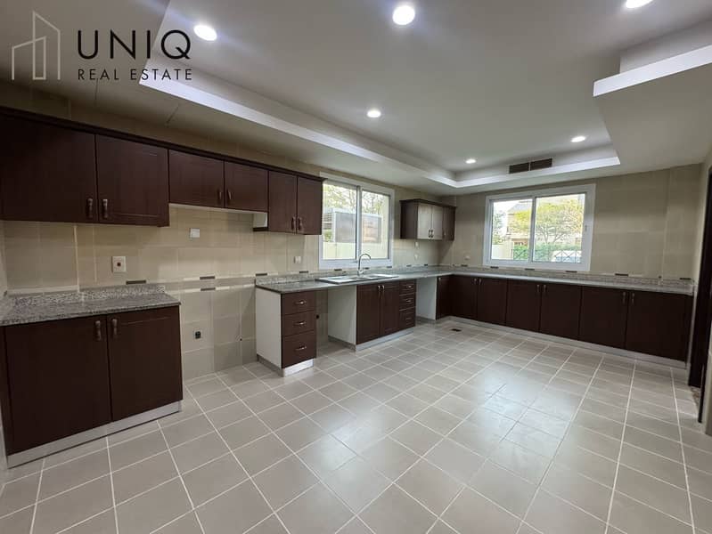 2 Kitchen . jpeg