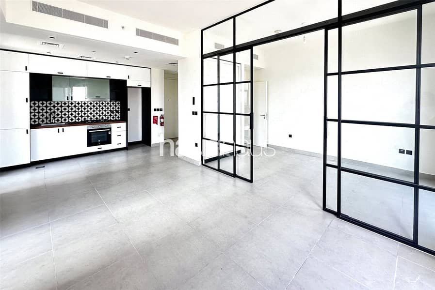 Chiller Free | Close To Park | Available Now
