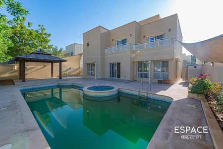 5 Bedroom Villa for Rent in The Meadows, Dubai - 5 Bed | Upgraded with Pool | Must See