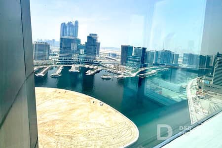 مکتب  للايجار في الخليج التجاري، دبي - مکتب في برج بي تو بي،الخليج التجاري 150000 درهم - 12043642