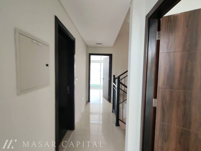 27 d765f86d-3000-44ef-9add-f51ee85abd65. jpg