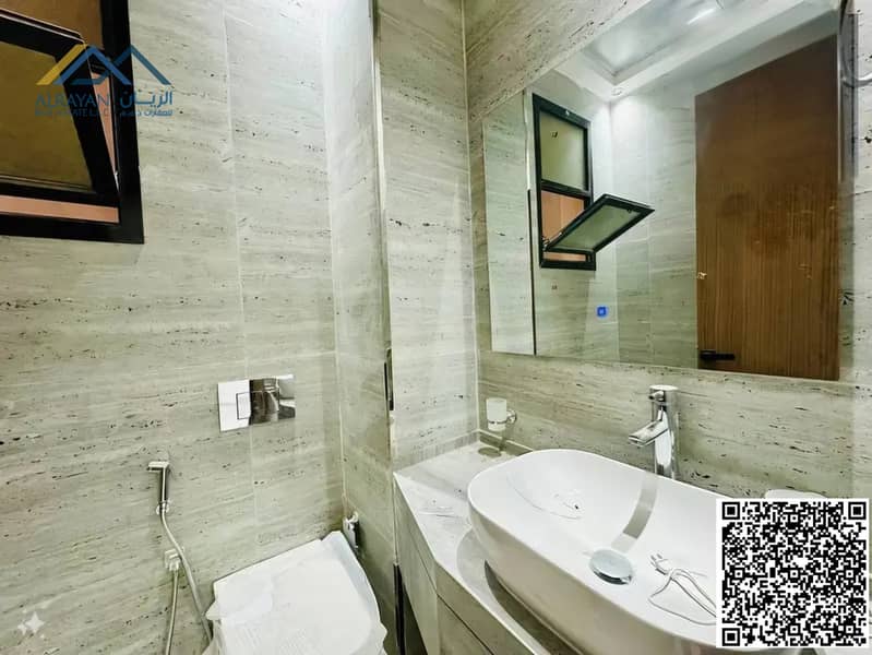 18 f71e738d-cb2e-404f-aff5-242a8cb613ed. jpg