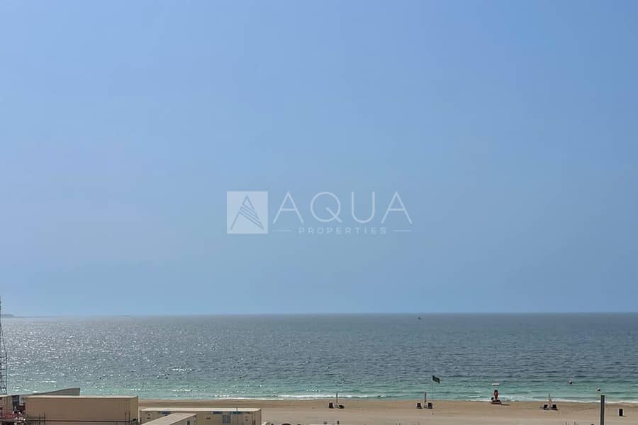 BEACH FRONT | CORNER | LUXURY MODERN LIVING