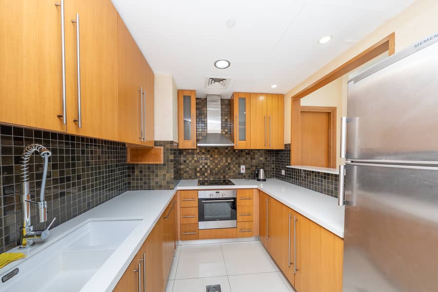 8 Remodeled___Vacant__Sea_and_palm_view-4. jpg