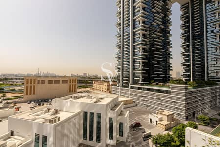 2 Bedroom Flat for Rent in Bur Dubai, Dubai - Spacious Layout | Near Metro | Ready to Move