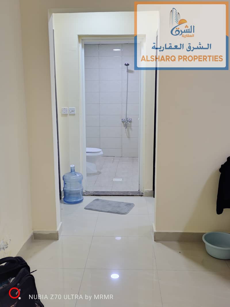 4 75ccf74a-3f70-4105-863e-2e919f95a4d6. jpg