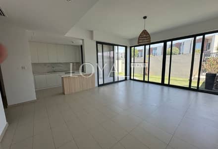 4 Bedroom Townhouse for Rent in Dubailand, Dubai - 1. jpg