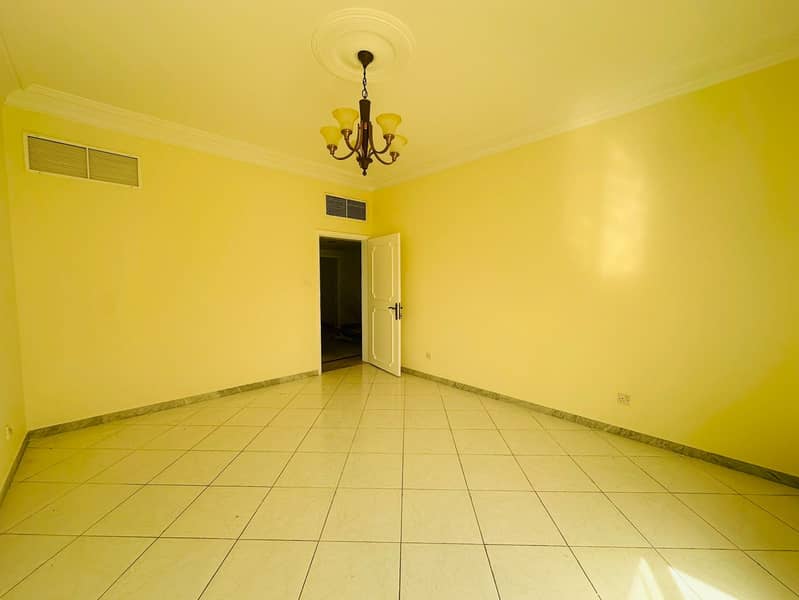 11 388099ff-92f6-4bd9-a273-d0d1774c1475. jpg