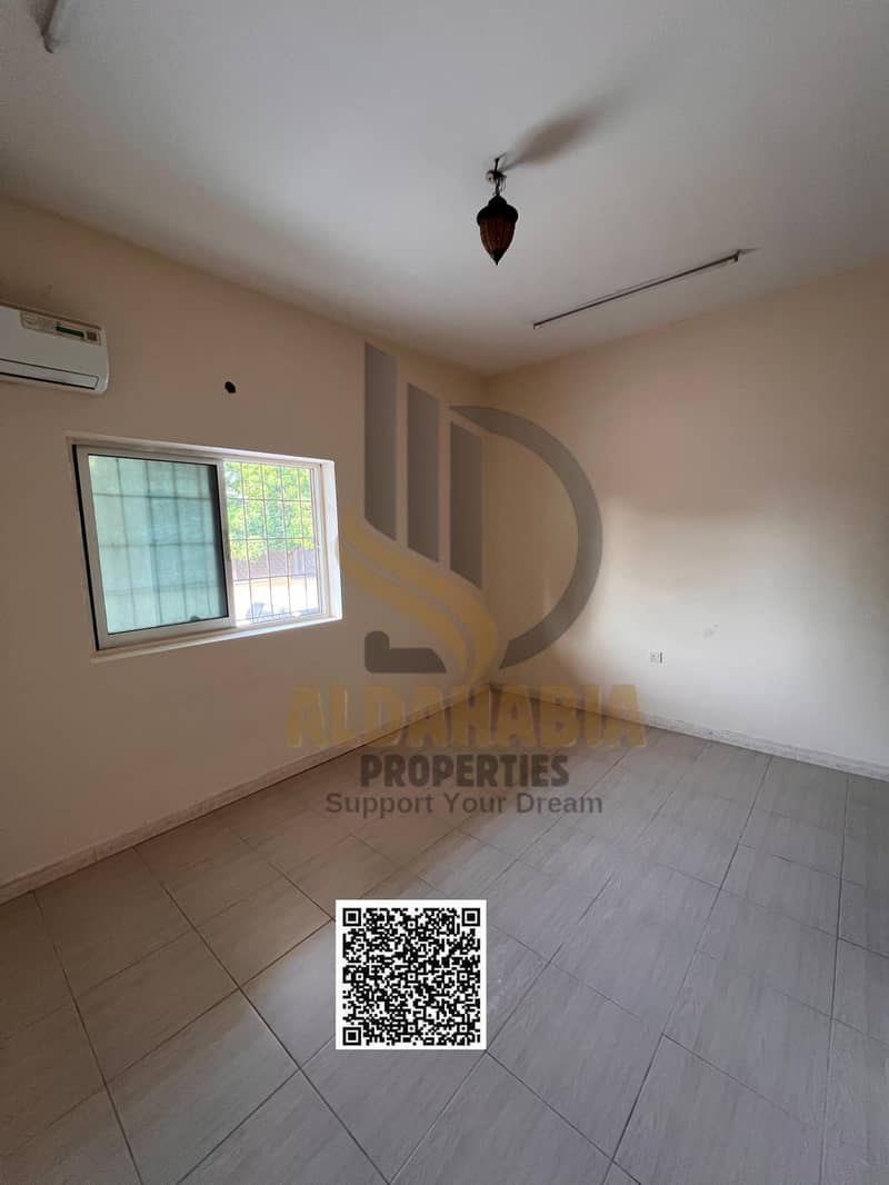 4 4cd16065-b3f7-4637-b4a3-12419844904d. jpg