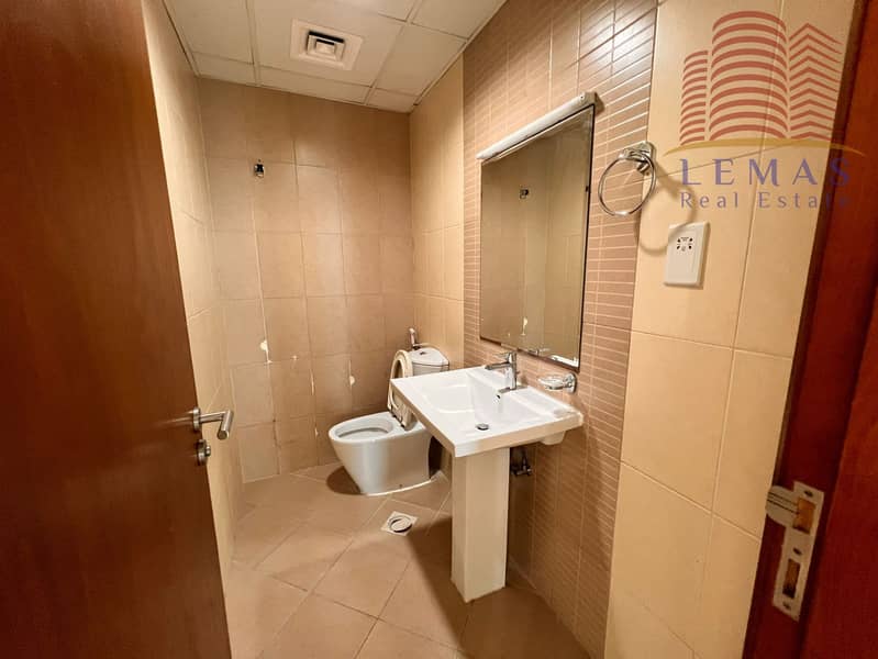 2 6e8b131d-1edd-4cfd-bd2a-277f66ed6d98. jpg