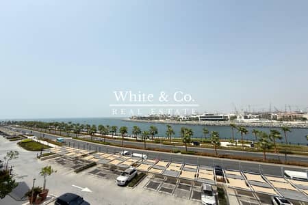 2 Bedroom Apartment for Sale in Jumeirah, Dubai - Sea View | Ready to Move | Prime Location
