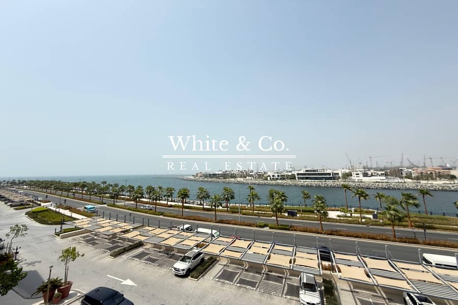 Sea View | Ready to Move | Prime Location Sea View | Ready to Move | Prime Location