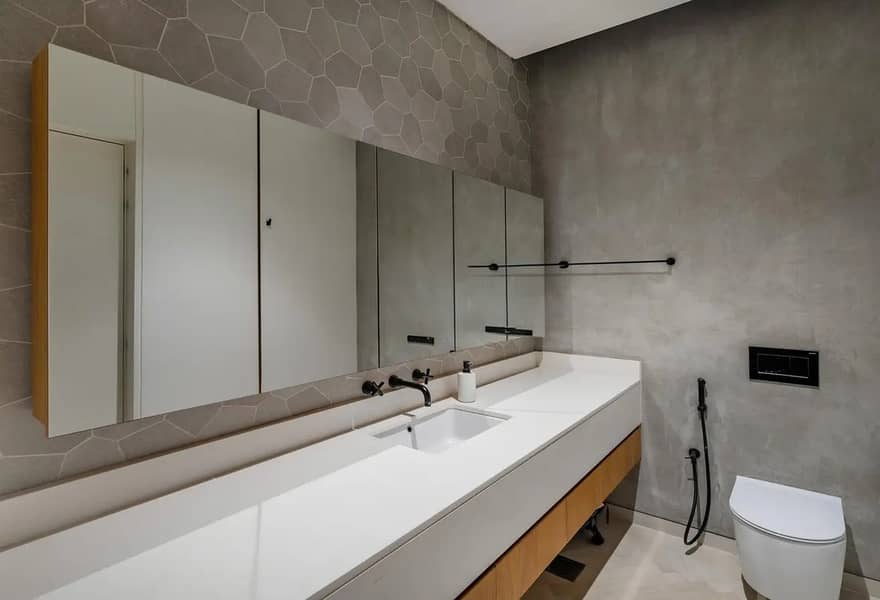 11 HONEST_LISTING____UPGRADED___VACANT-9. jpg
